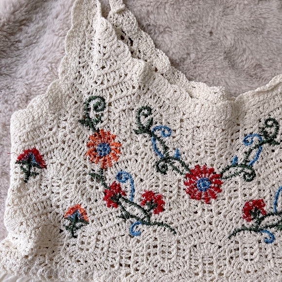 NWT Altar’d State Crochet Floral Tank Top Ivory Size S - Picture 4 of 8